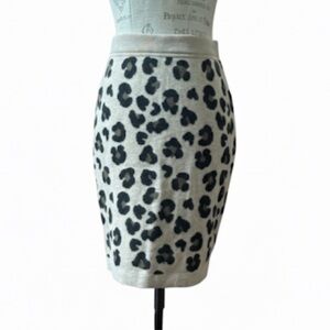 Escada Black and Cream Animal Print Wool Knit Skirt Size 38 New Without Tags!